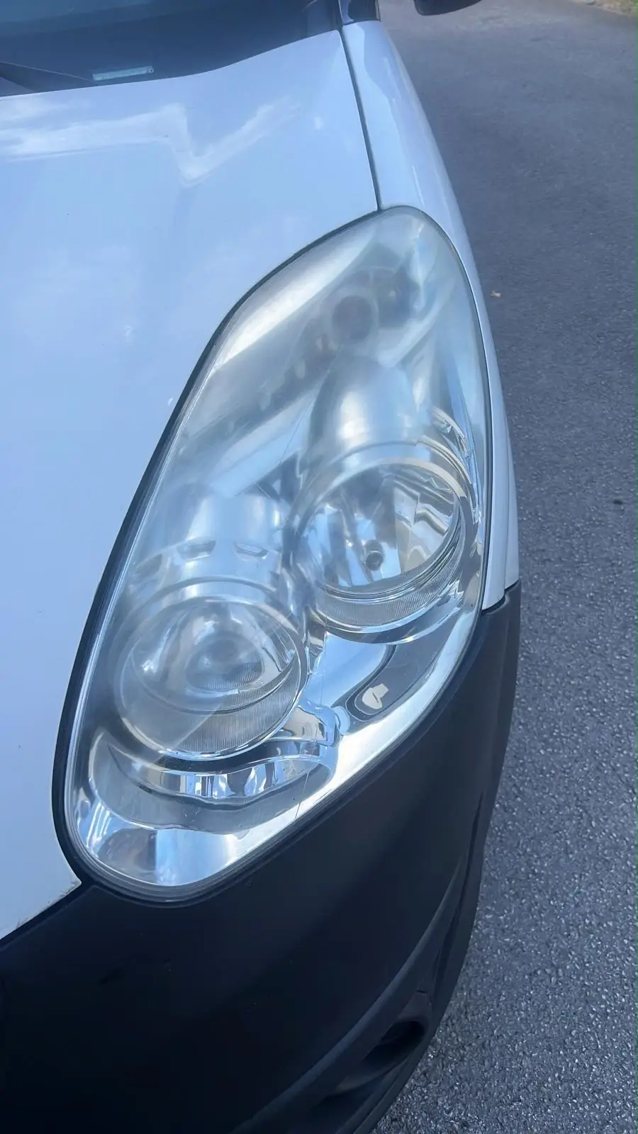 Scheinwerfer – Projekt 01: VORHER